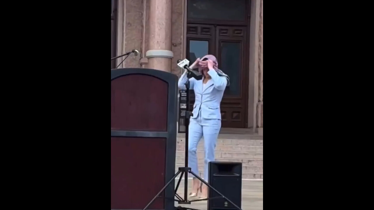 Texas, things are hitting up, Christian woman, protesting, Muslims. If you want stop this before it starts will end up like Great Britain
