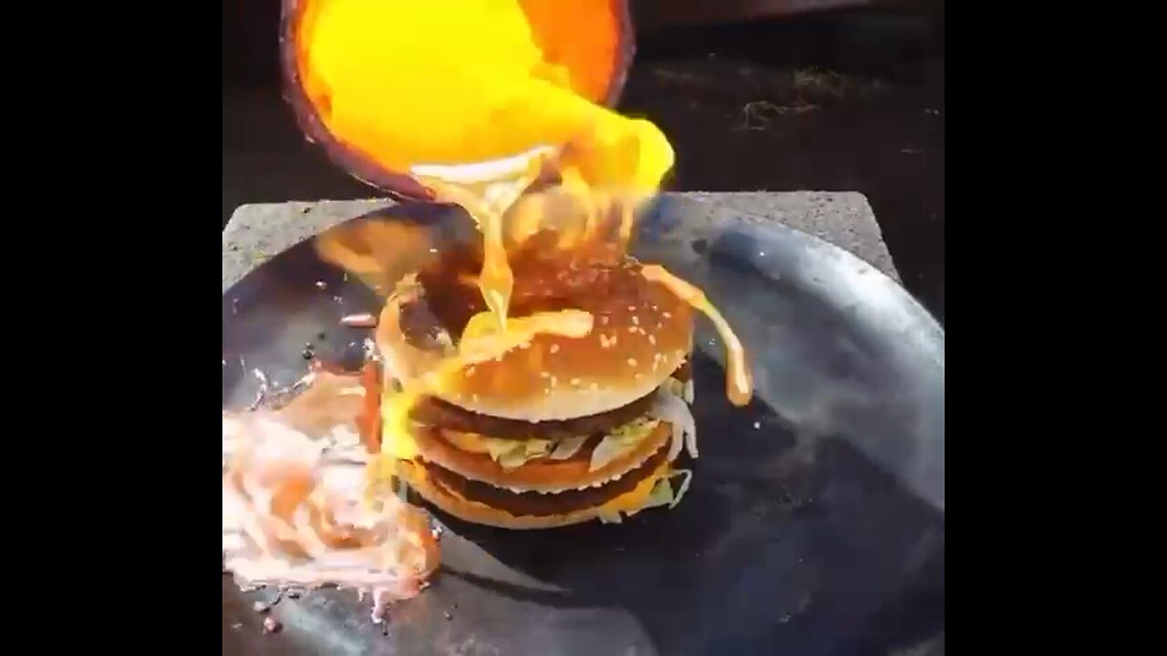 😱 They poured molten metal on a Big Mac… This is what happened