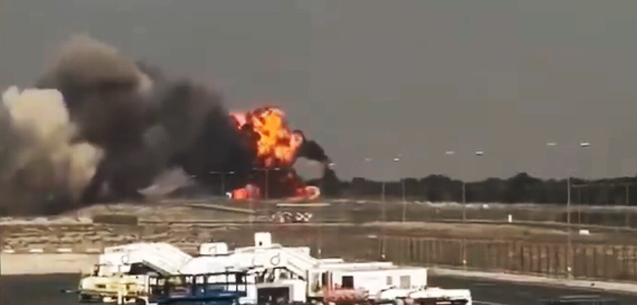 Exhibición de aviones de combate en Dubai termina en tragedia