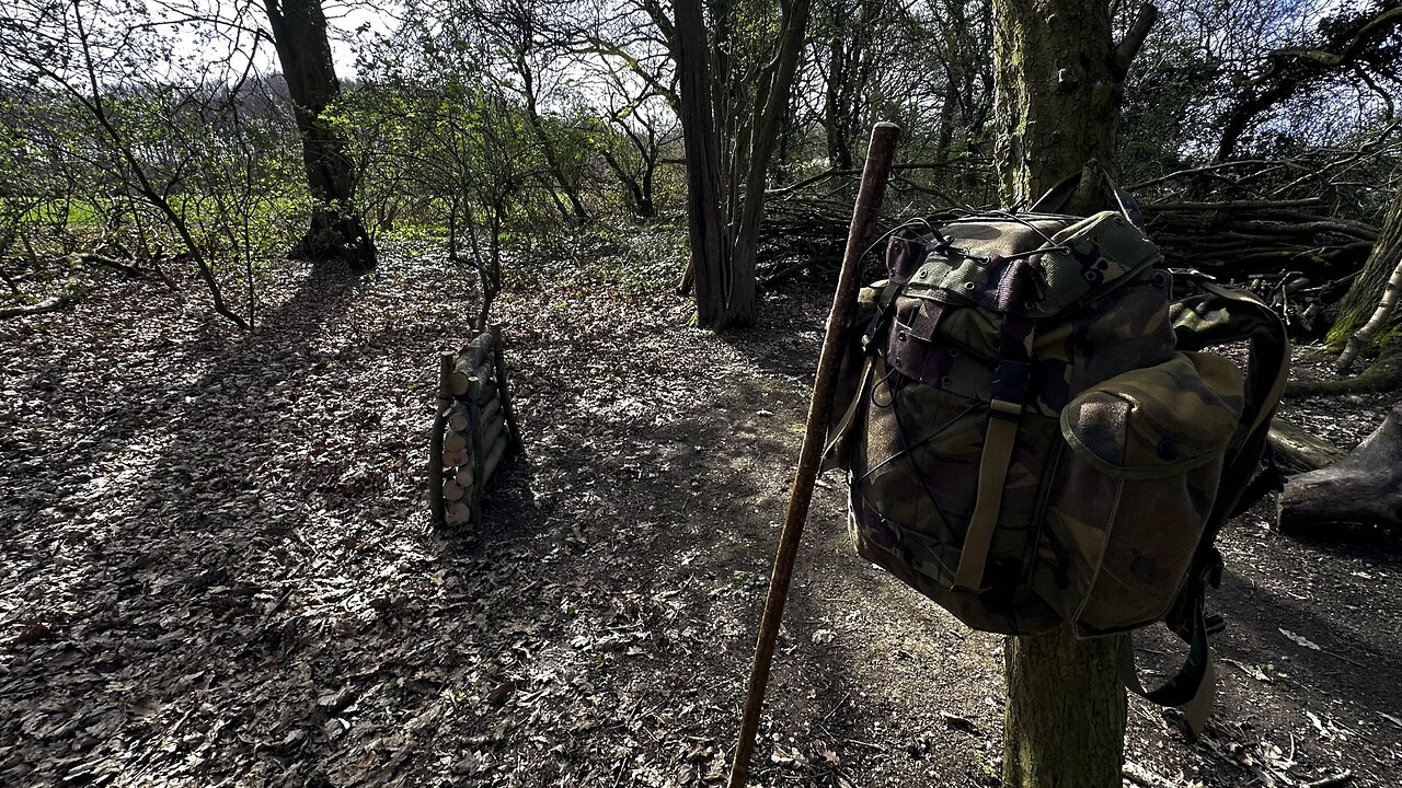 A Spring bimble and brew in the woods, using the Romanian army Plash Palakta