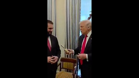 Trump gives Jolani (alqueda/ isis) perfume 🤷‍♂️