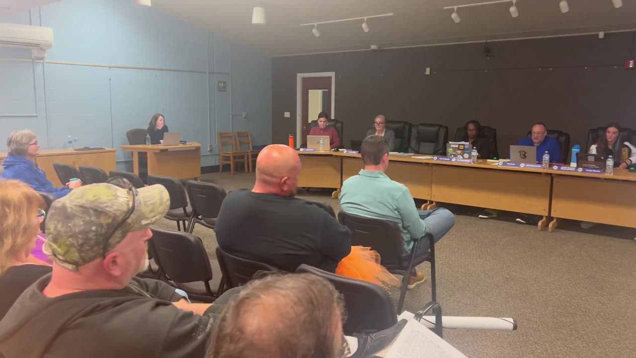 Bremerton School Board Meeting ends in Chaos as Public is not allowed to speak.