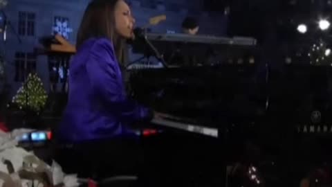 Alicia Keys - Little Drummer Girl = Christmas in Rockefeller