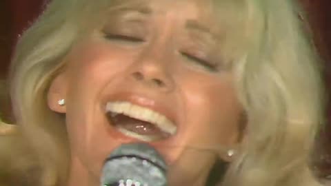 Olivia Newton-John - A Little More Love (Numéro un, 30th Dec, 1978)