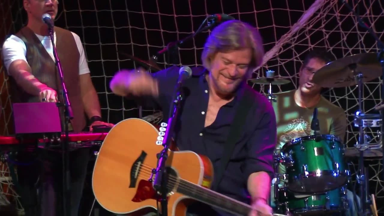 Everything Your Heart Desires - Daryl Hall & John Oates (live)