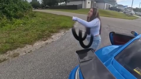 Florida woman don't speak no Spanish