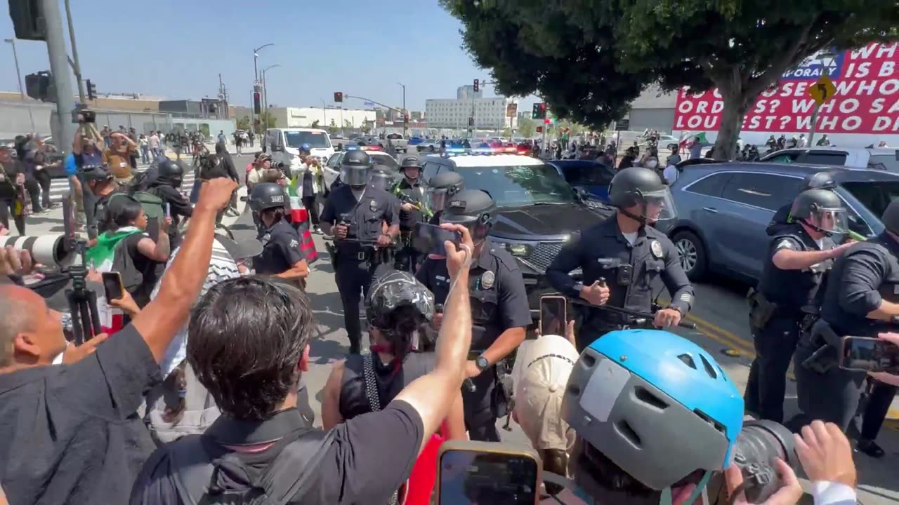 🚨🚨BREAKING_ LAPD just threatened to make arrests