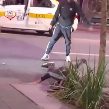 The Uruguayan taxi driver explains to usual suspect that he must not harass other people.