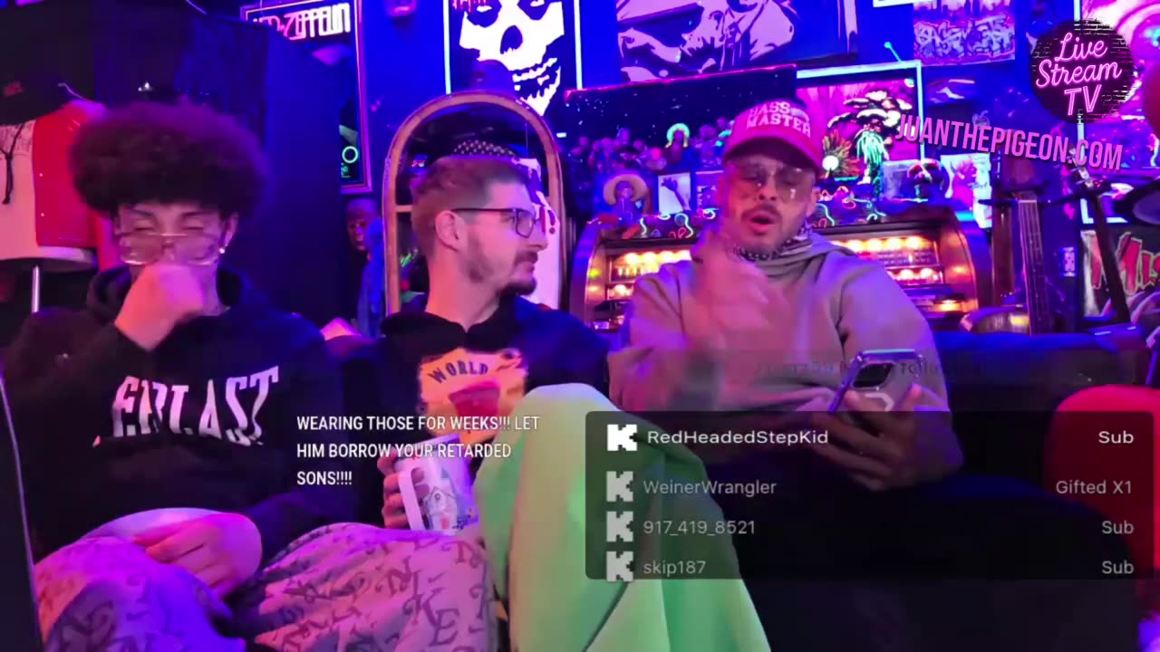 WORLDOFTSHIRTS SLEEPOVER WITH ED BASSMASTER / ED DOES THE UGLY FACE TO JOSH BLOCK