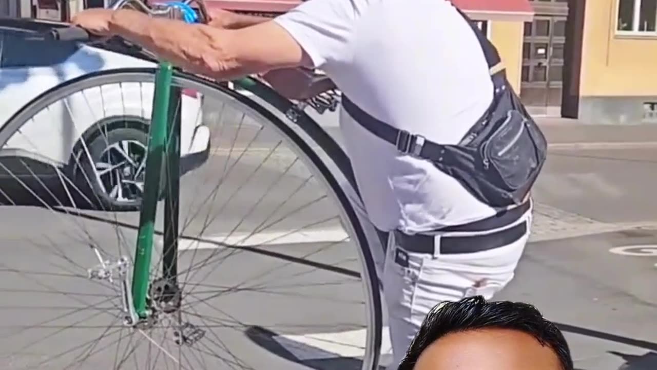 “Big Front Wheel vs Tiny Back Wheel! ভাই এমন দৃশ্য কখনো দেখছেন?”