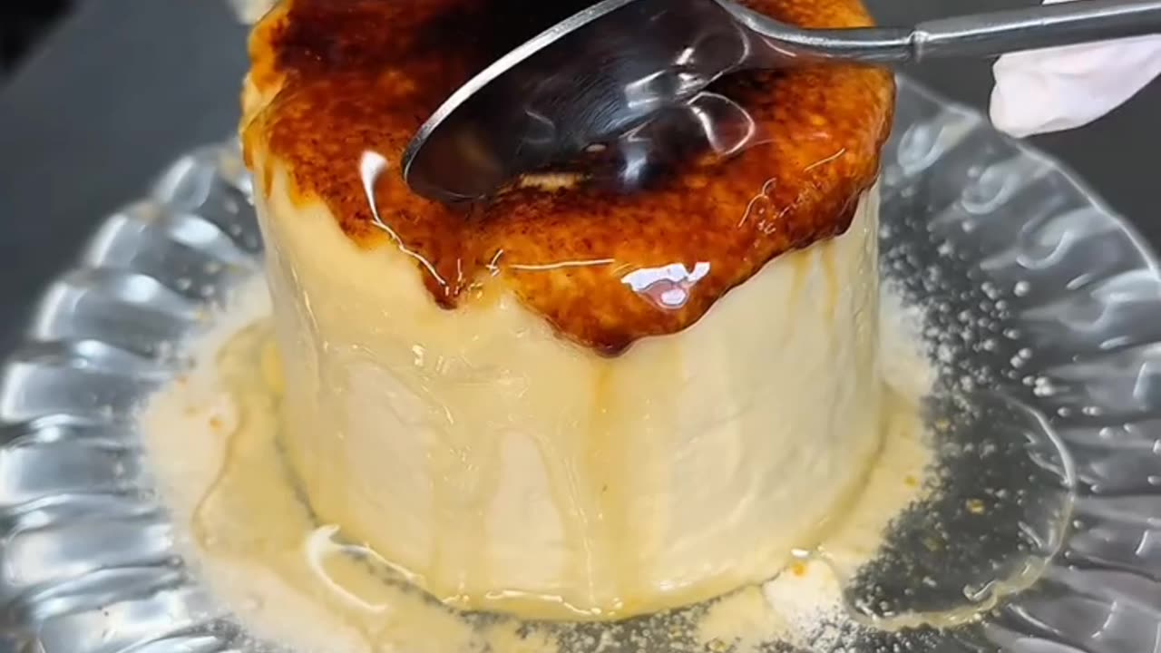 Making the most expensive pudding in Japan
