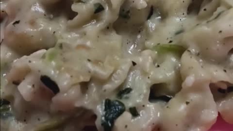 ThriveLife: Chicken Spinach Alfredo