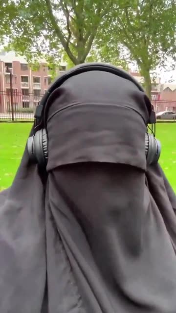 She complains that she can't find work.