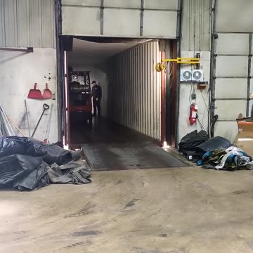 So that's how it's done #reallifetruckers #ourtruckinglife #truckdriving #funny #truckinlifestyle