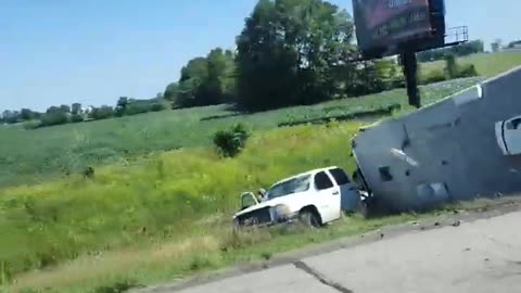 BE CAREFUL OUT HERE! #reallifetruckers #ourtruckinglife #trucking
