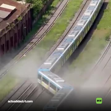 Descarrila un tren en Buenos Aires y deja 20 pasajeros heridos