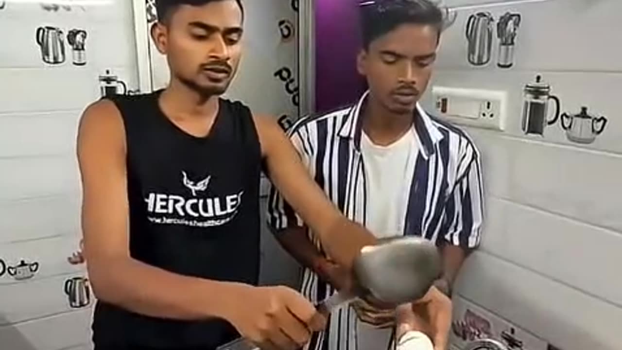 Tom Holland Reacts 😆😆😆