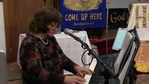 Prophetic song: Glory! Throne of David!