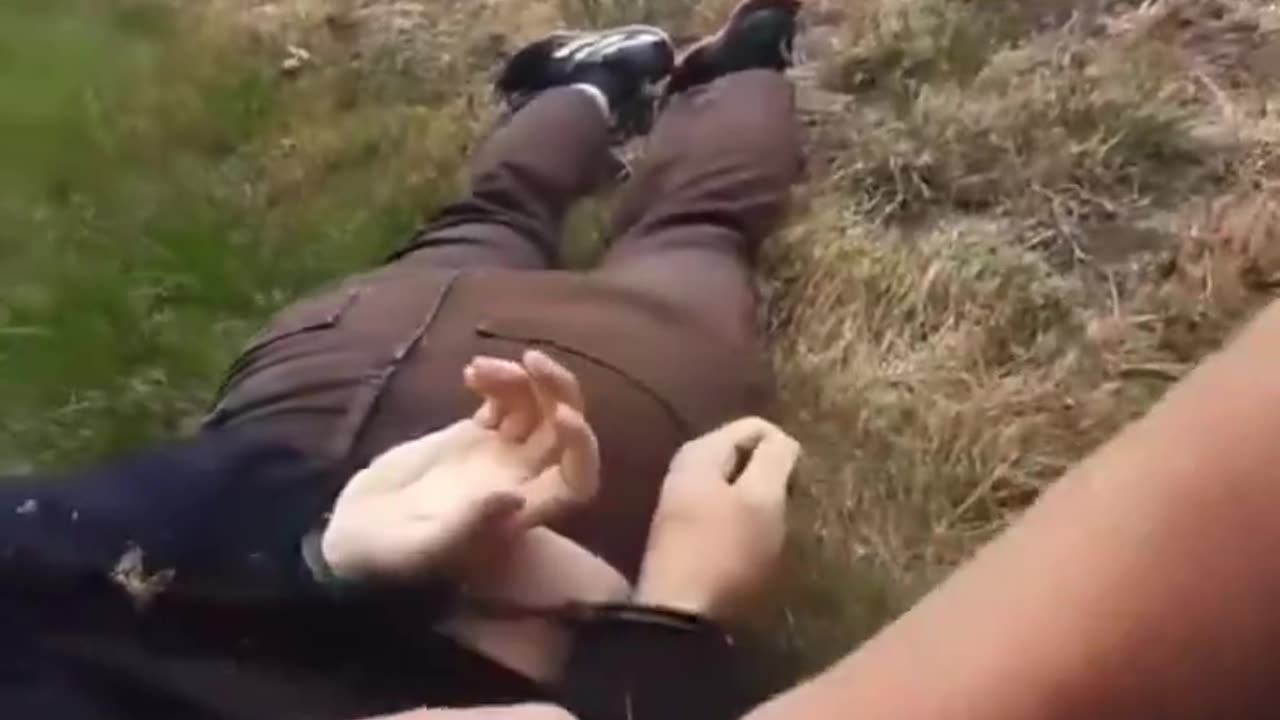 Calif. deputy fatally shoots man advancing with knife