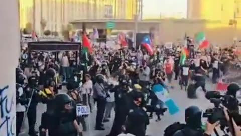 ICE protesters storm federal building in LA