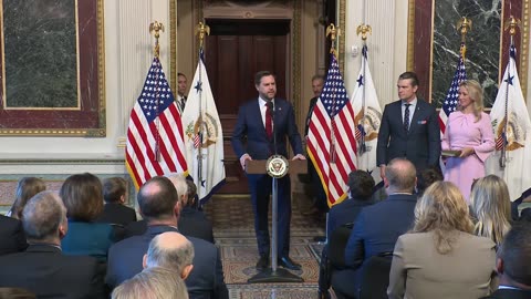 🚨 VICE PRESIDENT VANCE SWEARS IN PETE HEGSETH AS SECRETARY OF DEFENSE! 🇺🇸💪🏛️