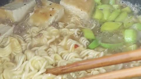 Super Easy 5 Minutes Instant Noodles #cooking #food #comfortfood