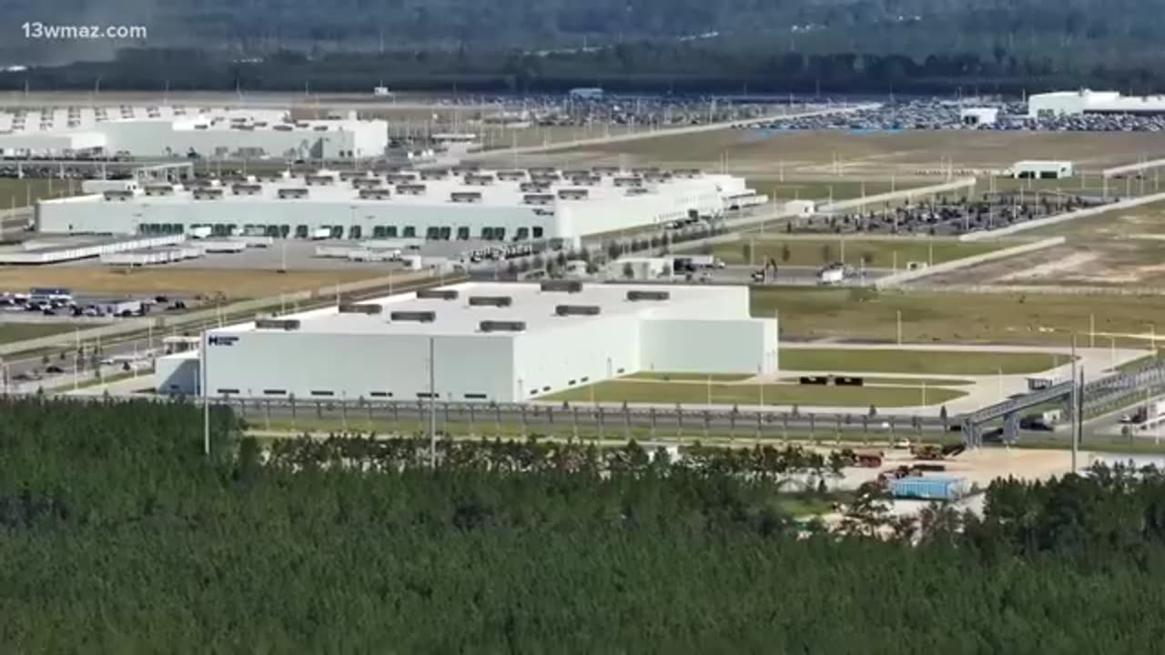 Hundreds of South Korean workers detained in Georgia raid as some immigrants sent back to Korea