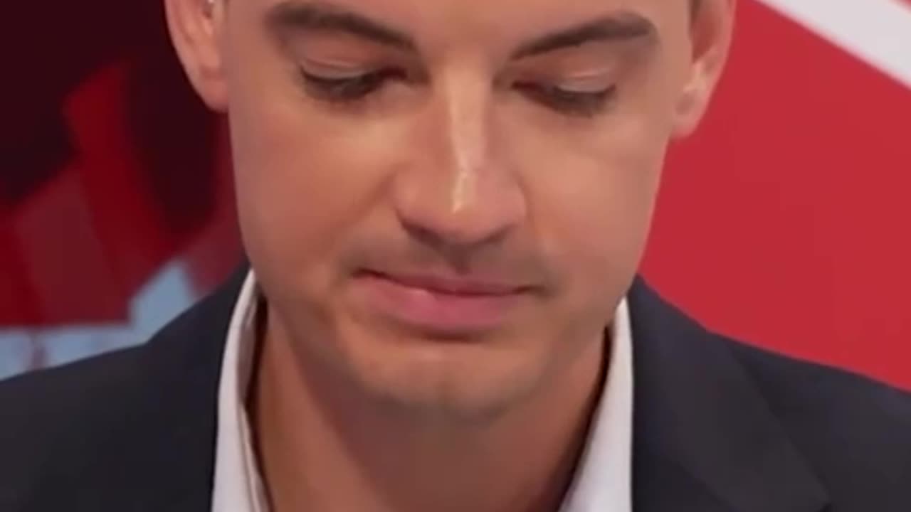 Charlie Kirk gives a free speech lesson on GB news