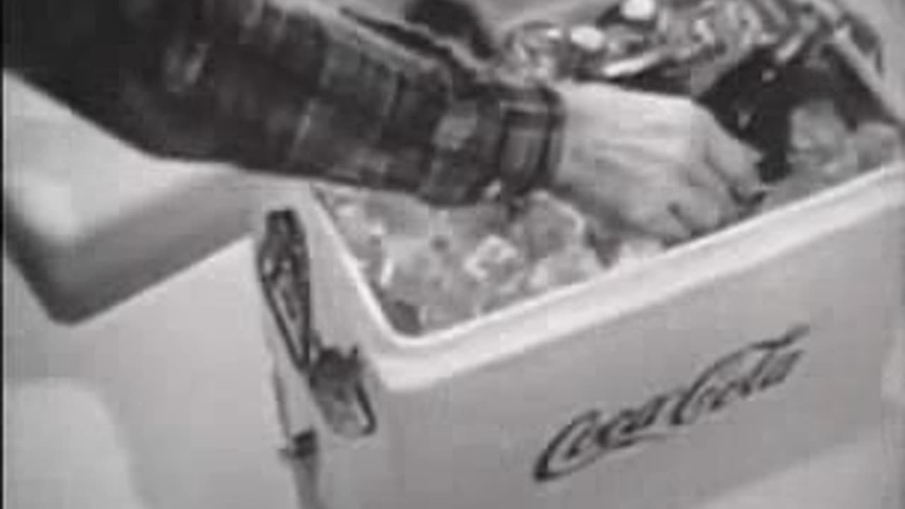 Commercial - Coca Cola (That Refreshing New Feeling) 1950s