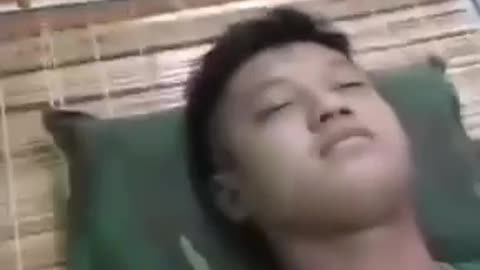 CẢNH NGƯỜI NHÀ EM TRẦN ĐỨC ĐÔ LÊN NHẬN SÁT.