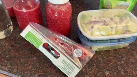 What I Eat In A Day When Traveling 🍓 Raw Vegan Recipes 🍉