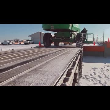 BOOMLIFT SHORT #ourtruckinglife #truckdrivers #reallifetruckers #truckdriver #trucker #atruckerslife