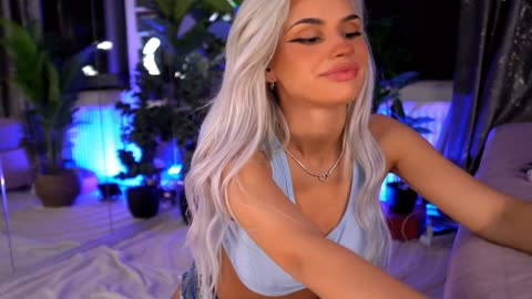 Sweet Blonde Chick Next Door Vibes