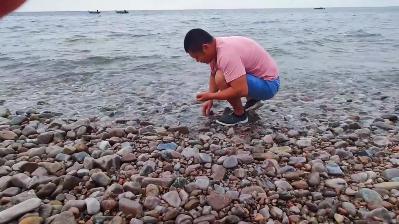 Agate, gemstone, shimmering like crystal, was found in the rock