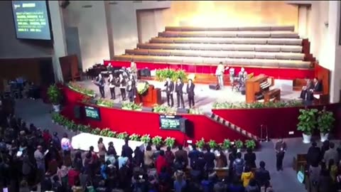 China singing praise to God