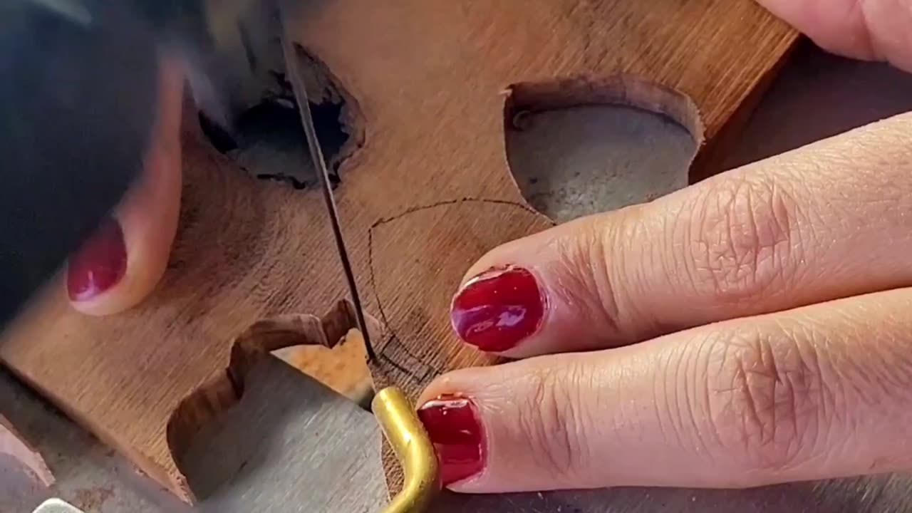 Carving a Heart Locket | Handmade Wooden Pendant Tutorial