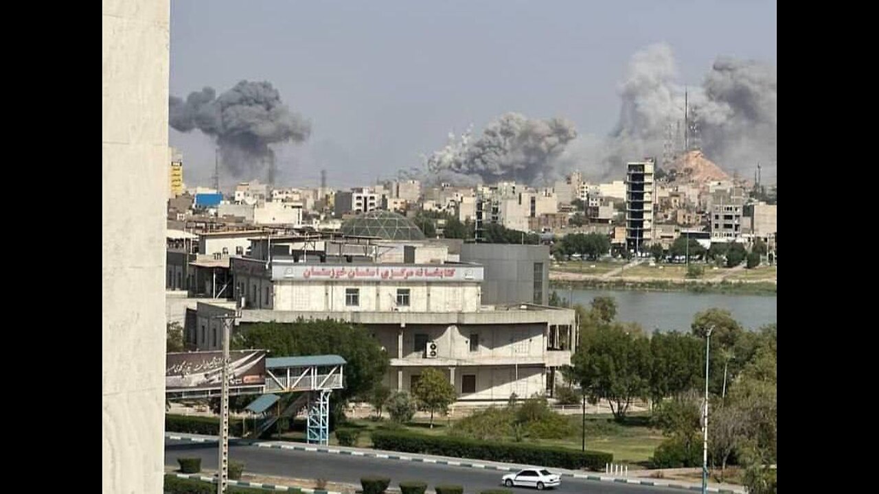 Heavy smoke over Ahvaz after the latest wave of attacks