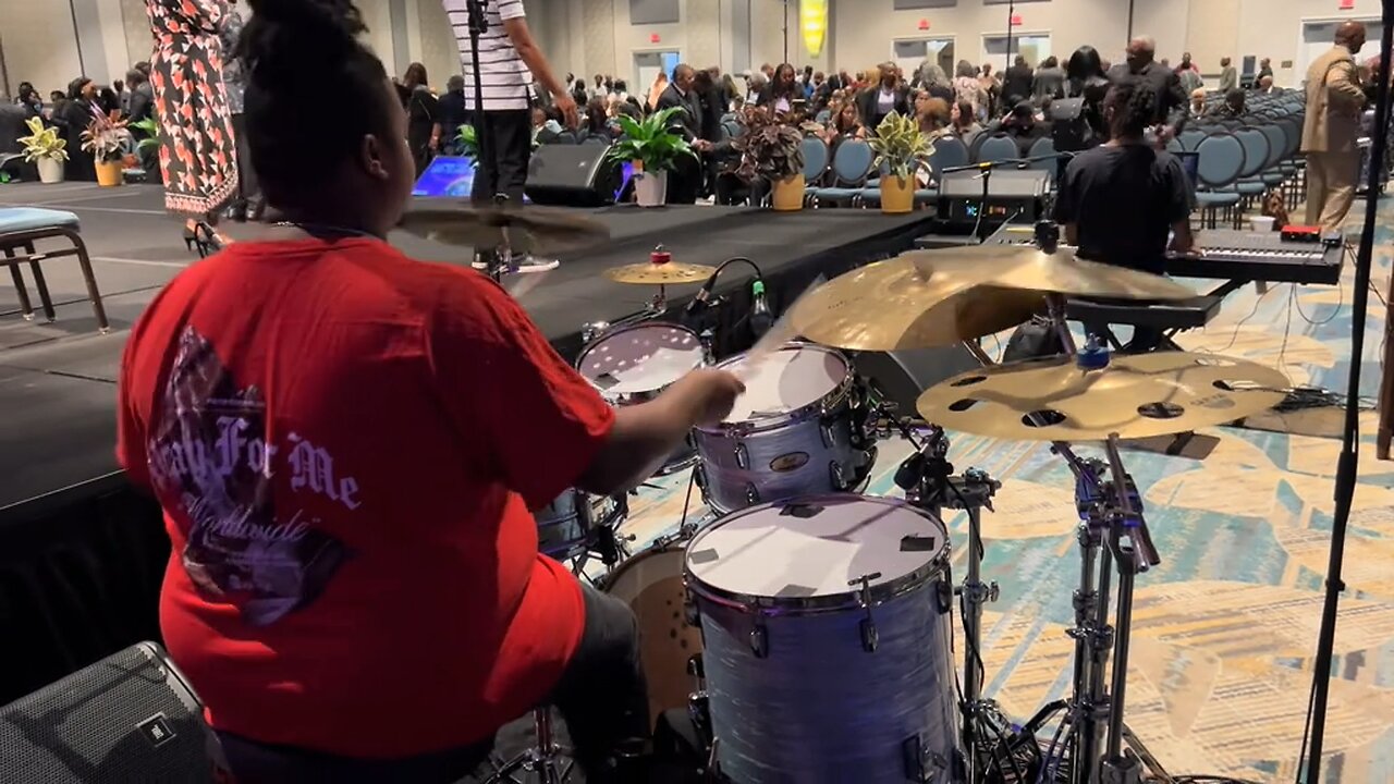 dlight_thedrummer23 on drums 🔥🥁✔️