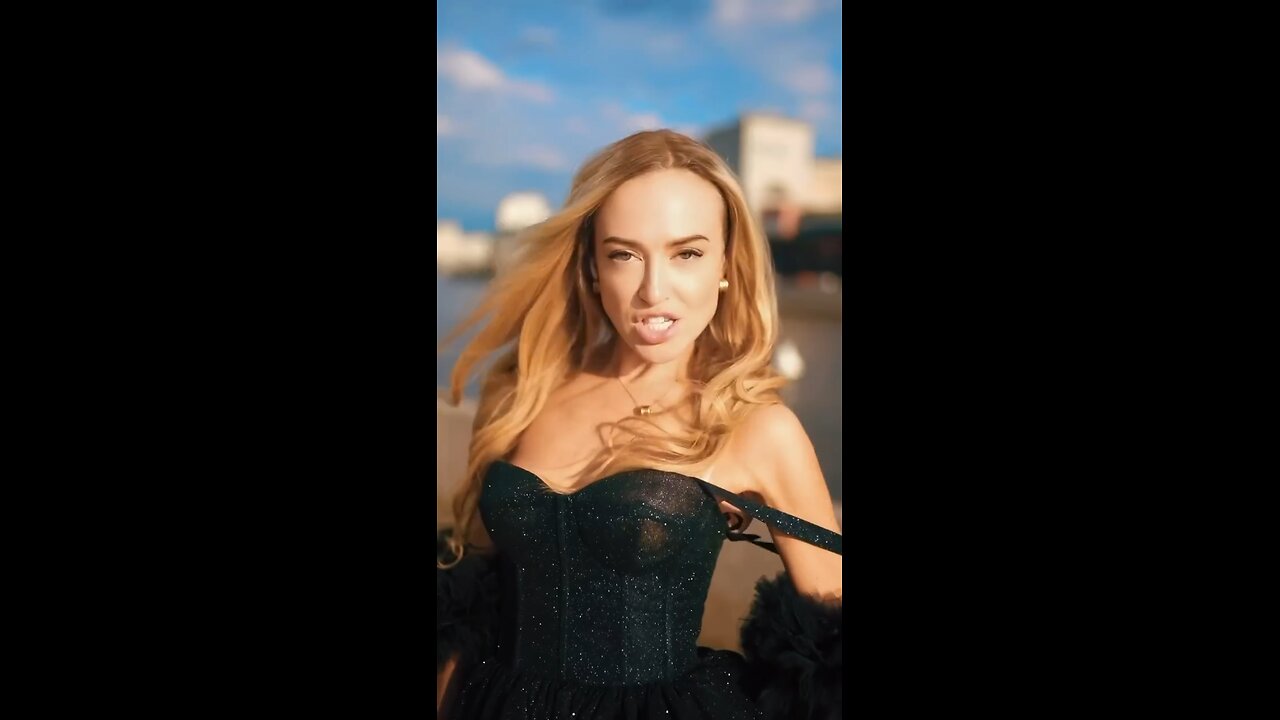 Medkova Lana - Shake It Off