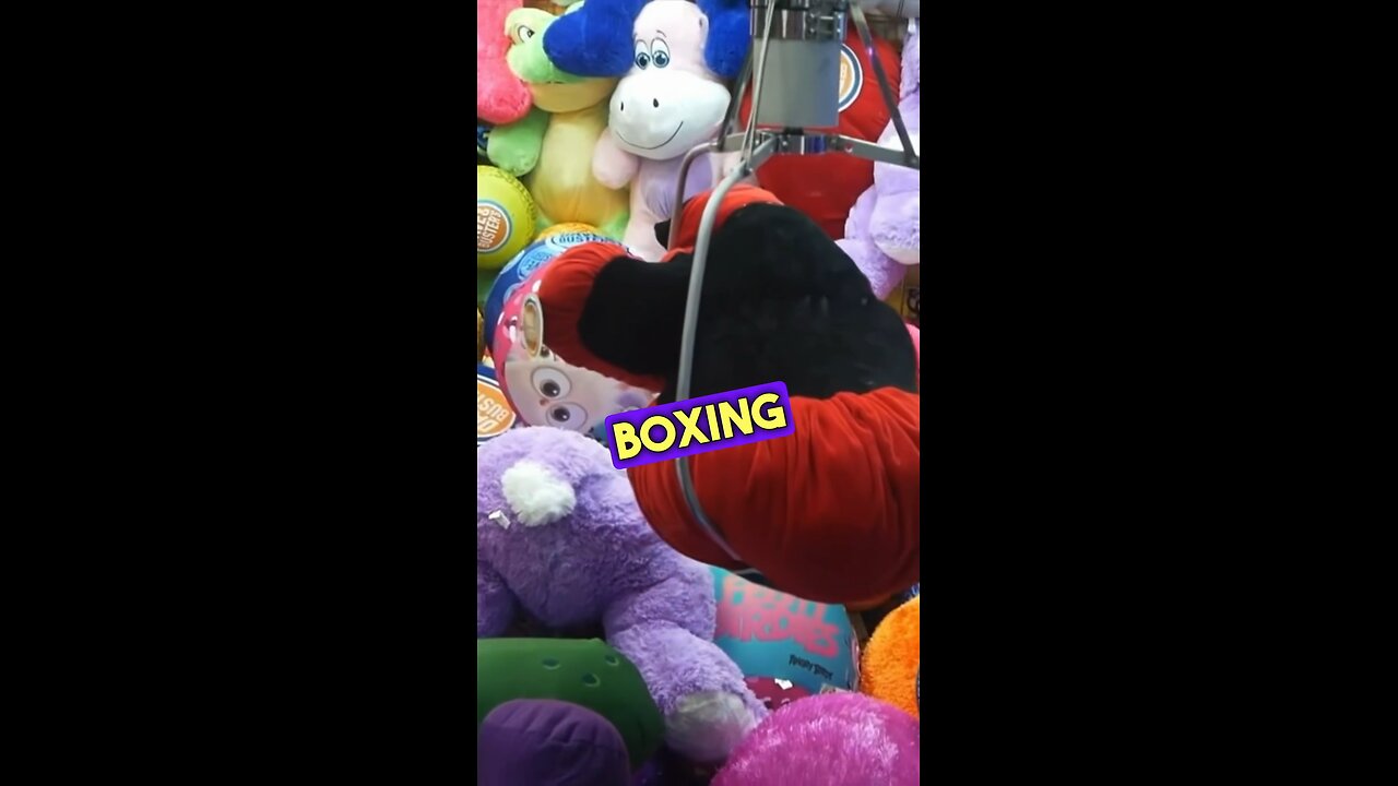 GIANT Claw Machine Mayhem! 🤯
