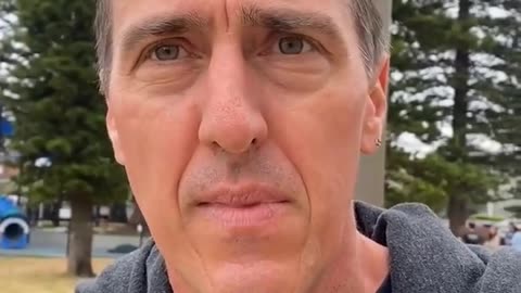 Piotr zdał sobie sprawę, że chodzi tu o kontrolę.