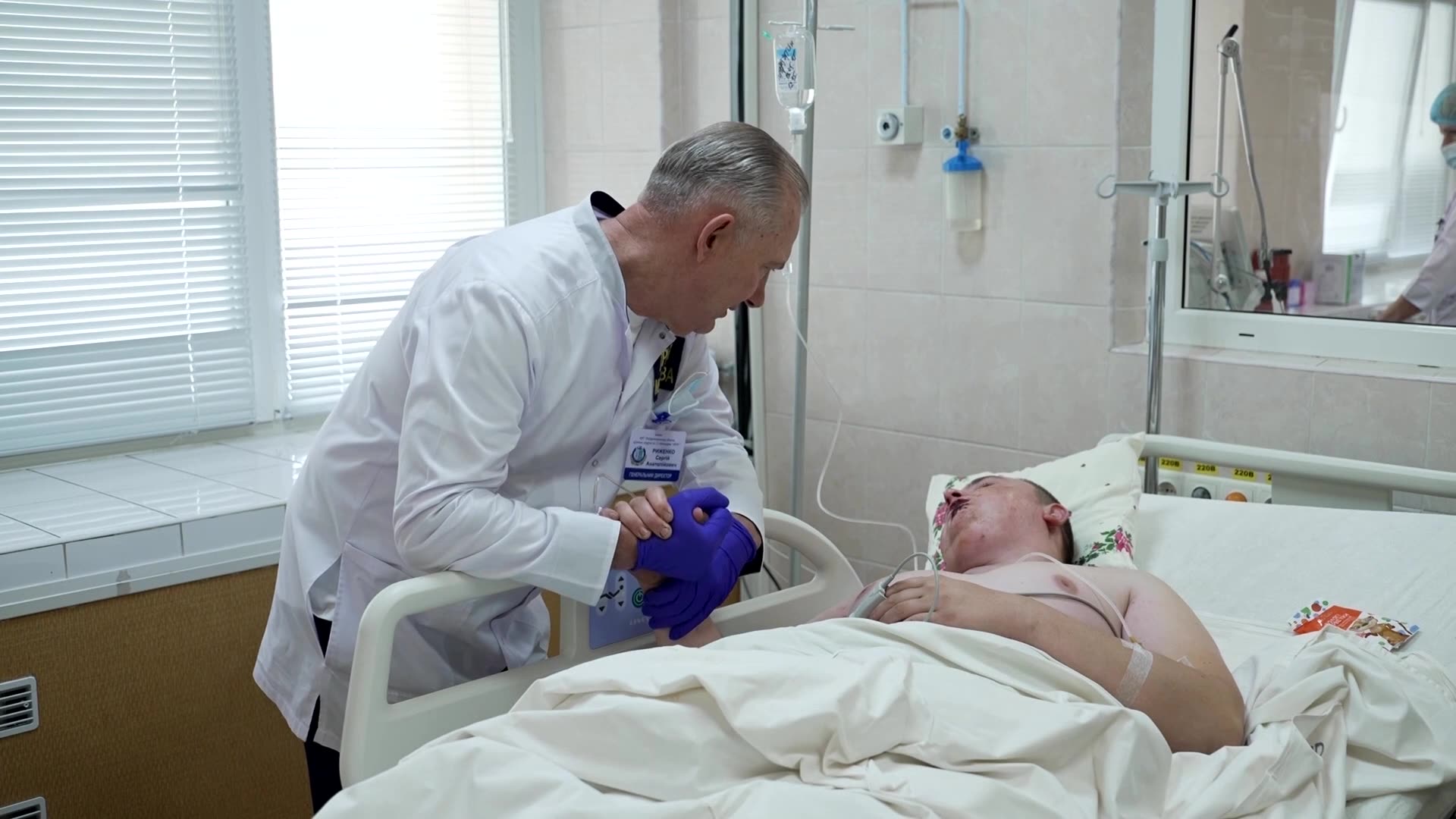 Ukrainian hospital treating war-wounded yearns for peace