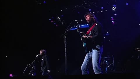 Giving Up the Ghost - Bee Gees (live)