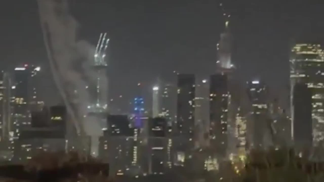 BREAKING: Multiple ballistic missiles from Iran hit Tel Aviv.