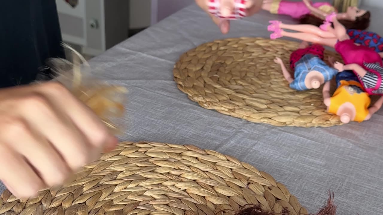 Doll Head Floor Broom