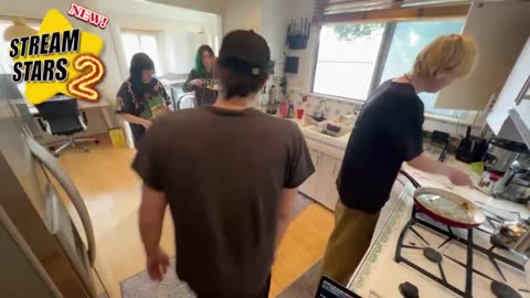 Heterosexuality day in washy's streamer house