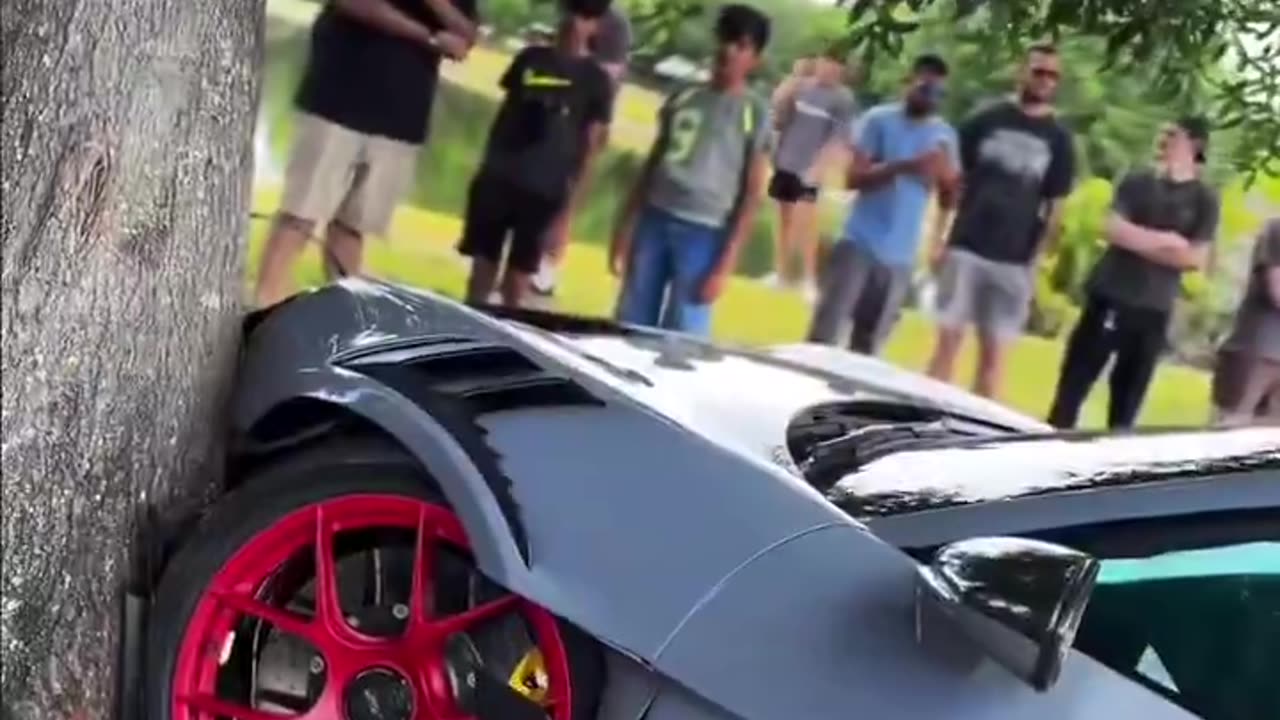 bro crashed his Porsche GT3 RS just 3 hours after leaving the dealership