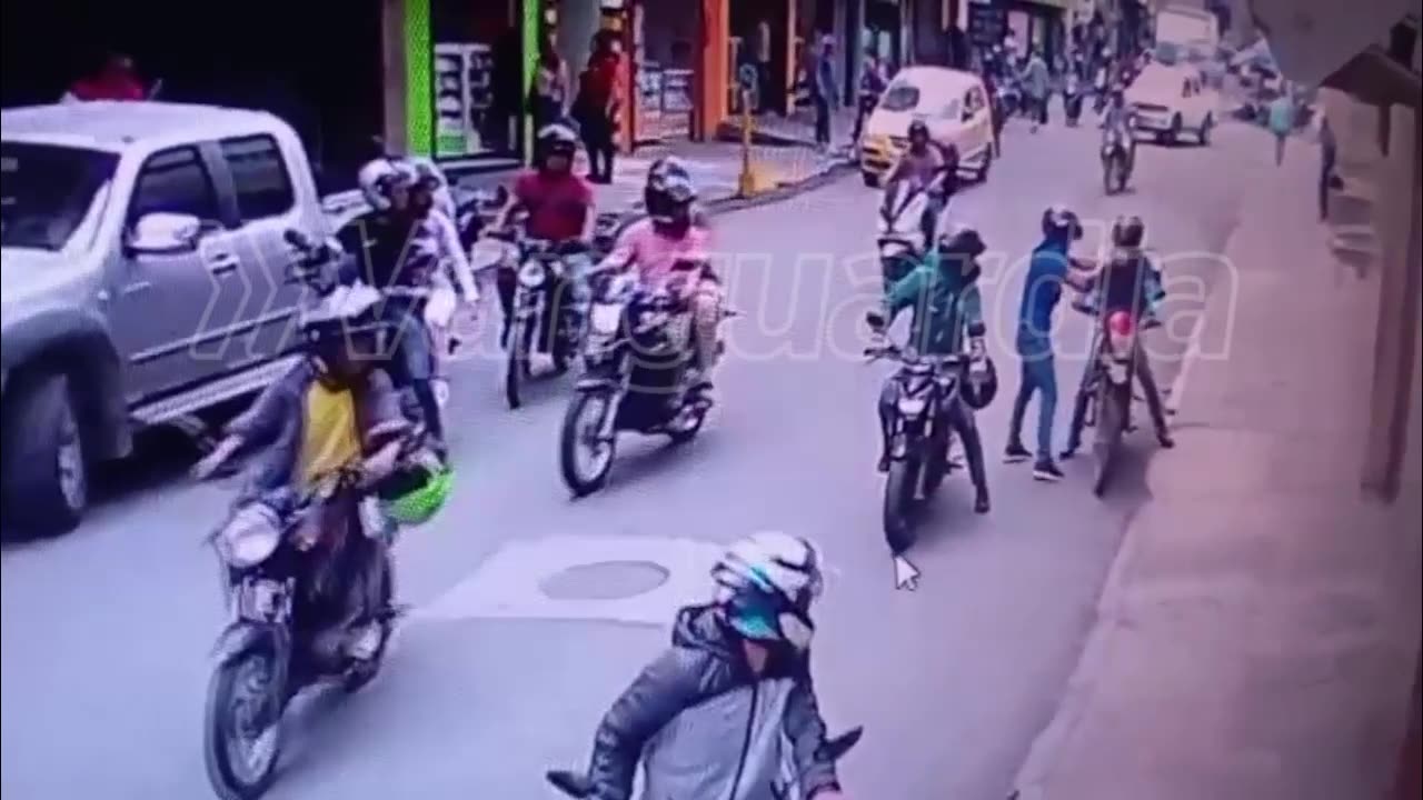 Cámara grabó violento atraco en el Centro de Bucaramanga