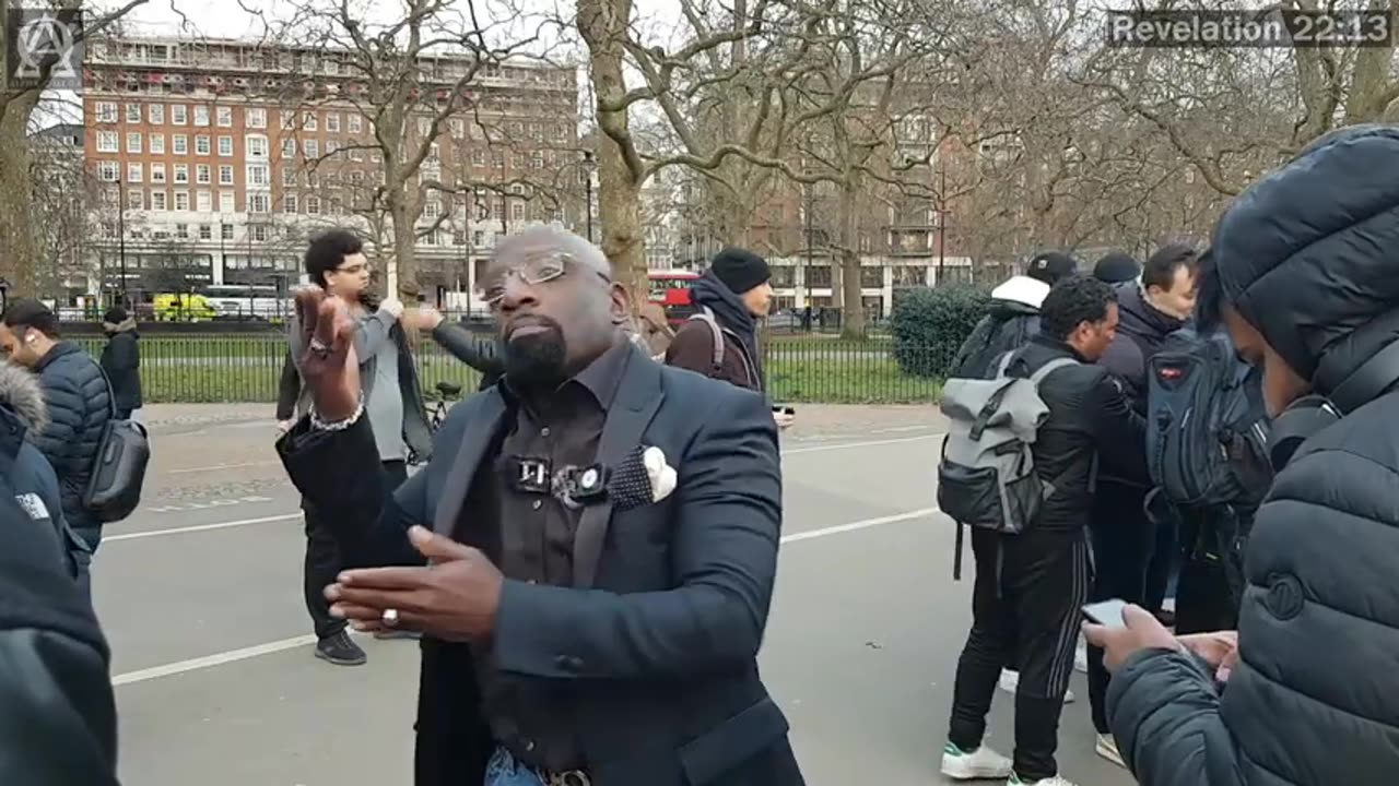 Speakers Corner - Why Do Illegal Immigrants Want To Come To England. - Orlando Preaching To a Crowd