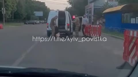 🚑🛡️ Ukraine Russia War | TCC Officers Load Unconscious Man in Brovary | RCF